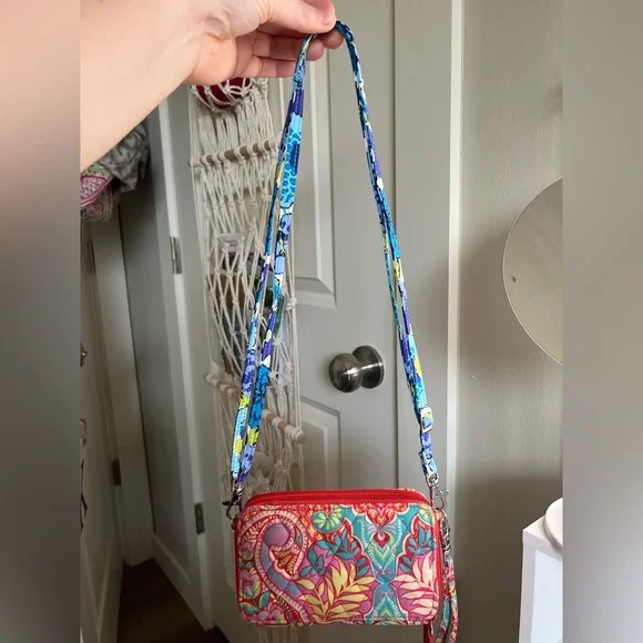 Vera Bradley Zip Around Wristlet Wallet in “Paisley in Paradise” Pattern - Picture 12 of 13